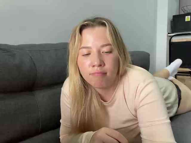 AlyraSun webcam