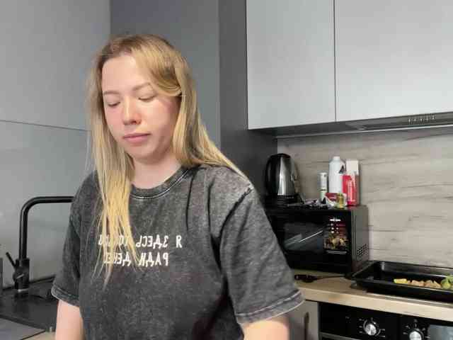 AlyraSun webcam