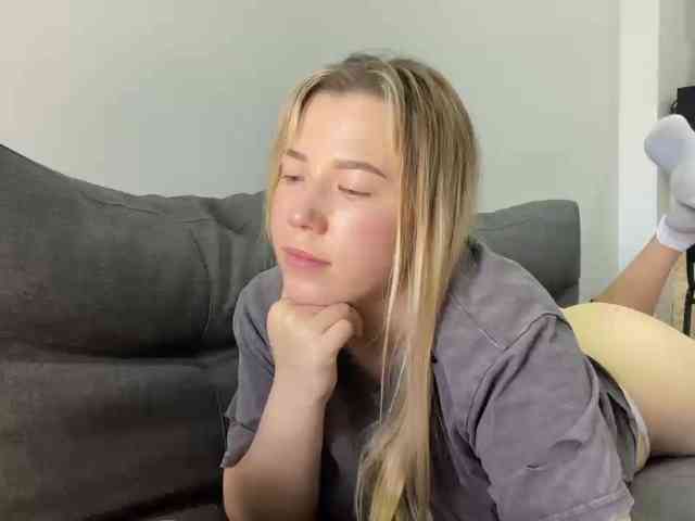 AlyraSun webcam