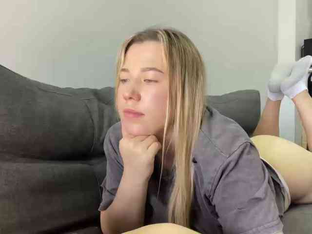 AlyraSun webcam