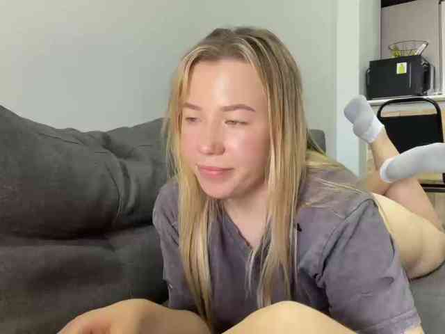 AlyraSun webcam