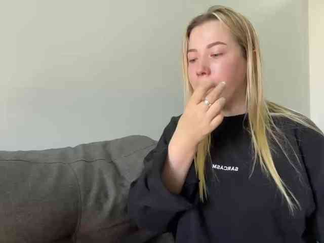 AlyraSun webcam