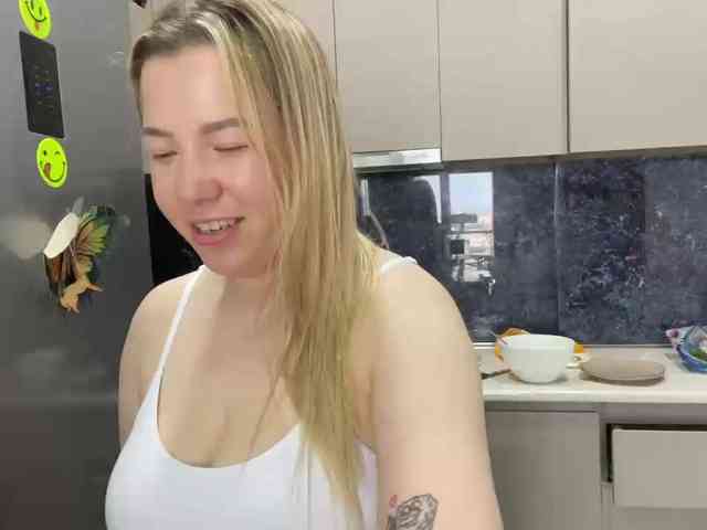 AlyraSun webcam