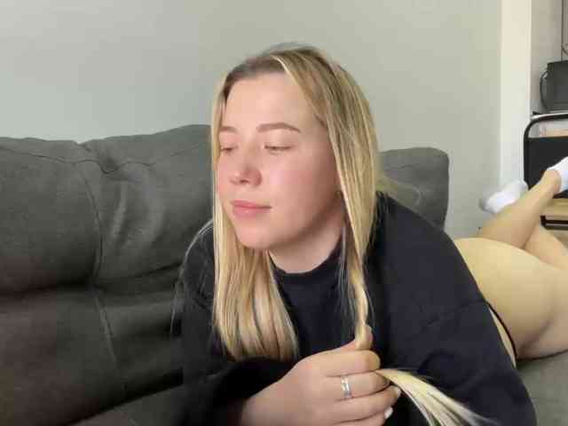 AlyraSun webcam