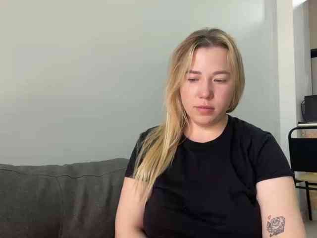 AlyraSun webcam
