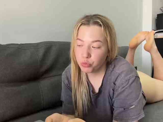 AlyraSun webcam
