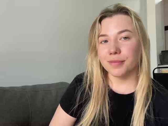 AlyraSun webcam
