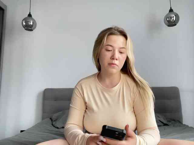 AlyraSun webcam
