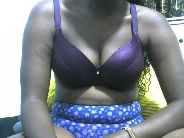 NastyEbony002 live cam on BongaCams