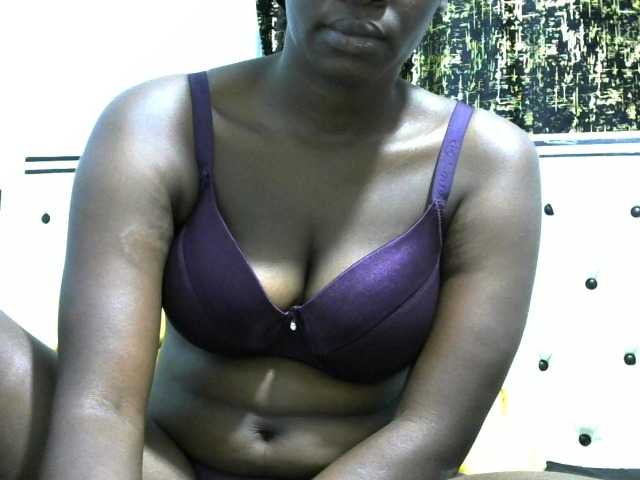 NastyEbony002 live cam on BongaCams