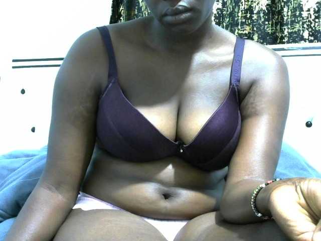 NastyEbony002 live cam on BongaCams