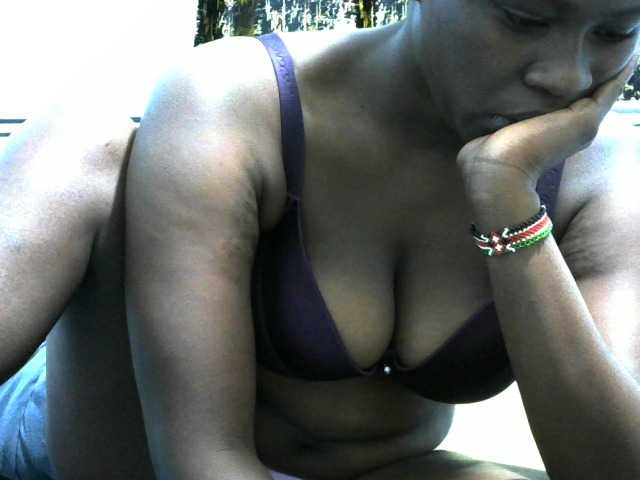 NastyEbony002 live cam on BongaCams