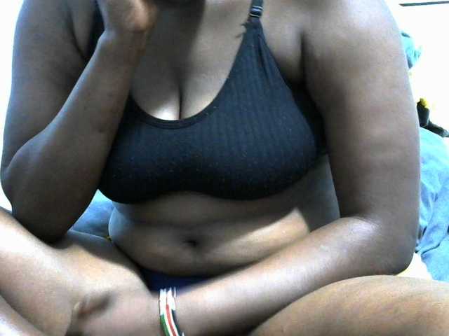 NastyEbony002 live cam on BongaCams