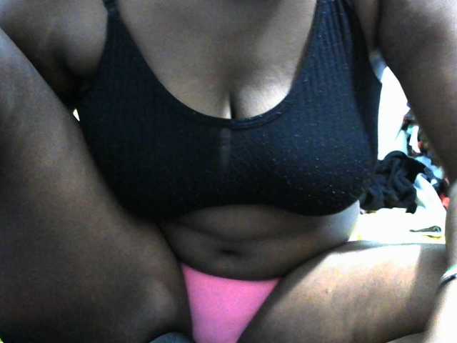 NastyEbony002 live cam on BongaCams