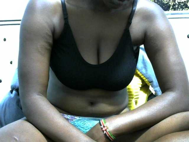 NastyEbony002 live cam on BongaCams