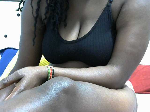 NastyEbony002 live cam on BongaCams