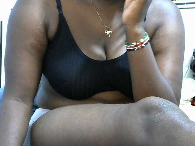 NastyEbony002 live cam on BongaCams
