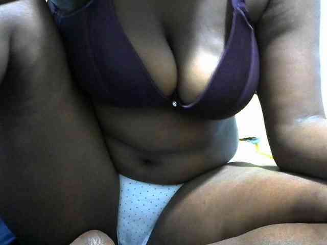 NastyEbony002 webcam