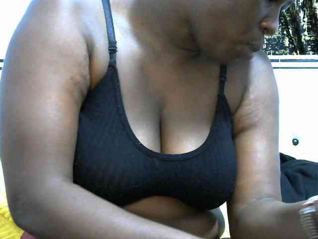 NastyEbony002 webcam