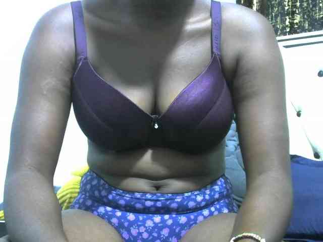 NastyEbony002 webcam