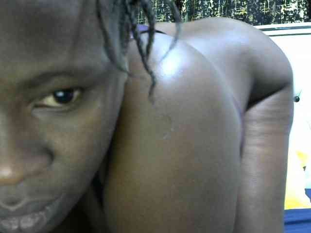 NastyEbony002 webcam