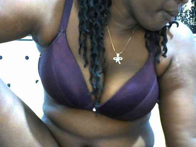 NastyEbony002 webcam