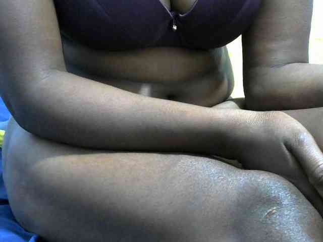 NastyEbony002 webcam