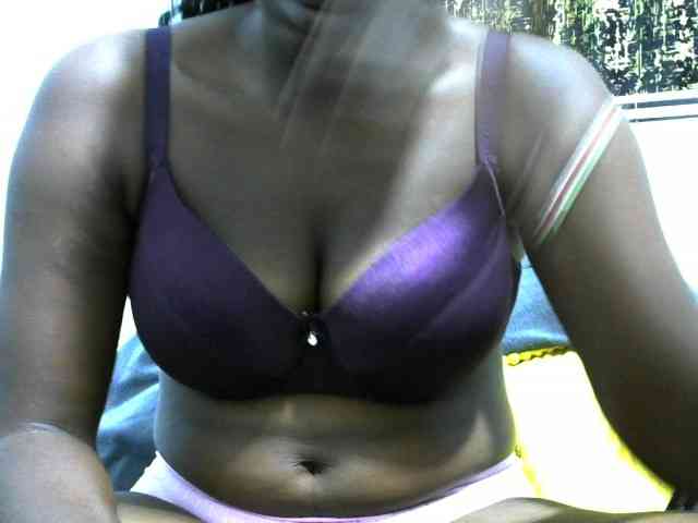 NastyEbony002 webcam
