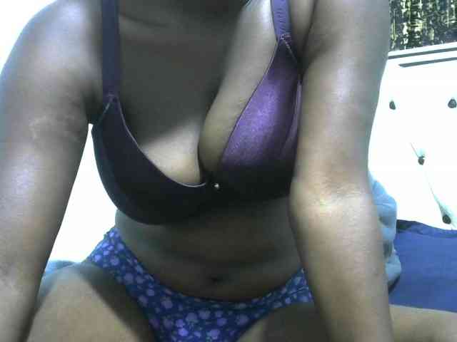 NastyEbony002 webcam