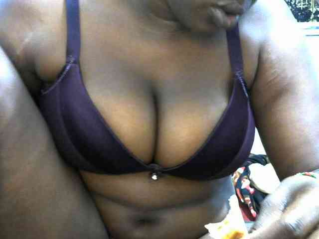NastyEbony002 webcam