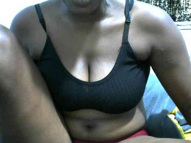 NastyEbony002 webcam