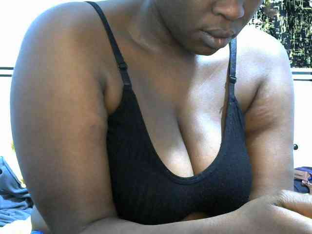 NastyEbony002 webcam