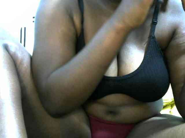 NastyEbony002 webcam