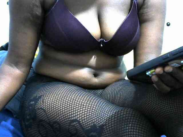 NastyEbony002 webcam
