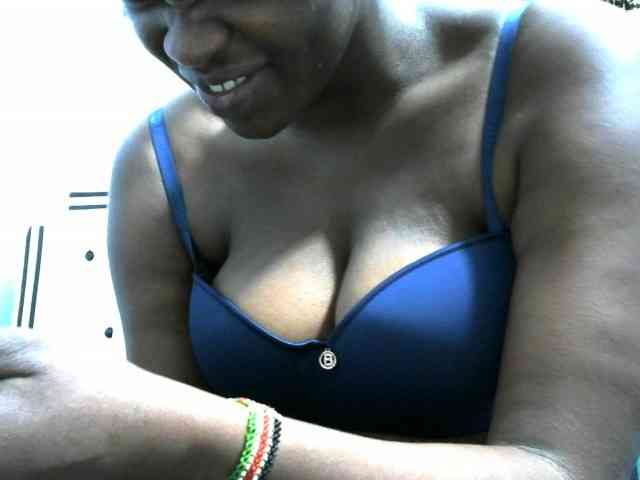 NastyEbony002 webcam