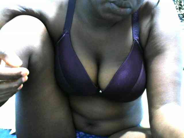 NastyEbony002 webcam