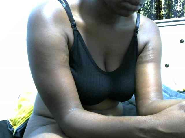 NastyEbony002 webcam