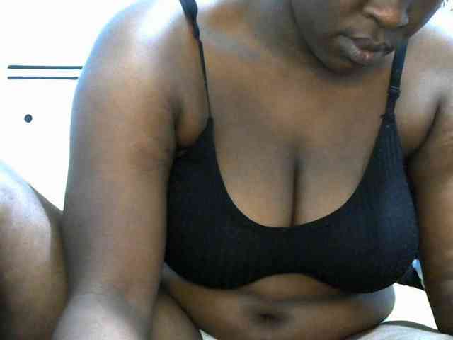 NastyEbony002 webcam
