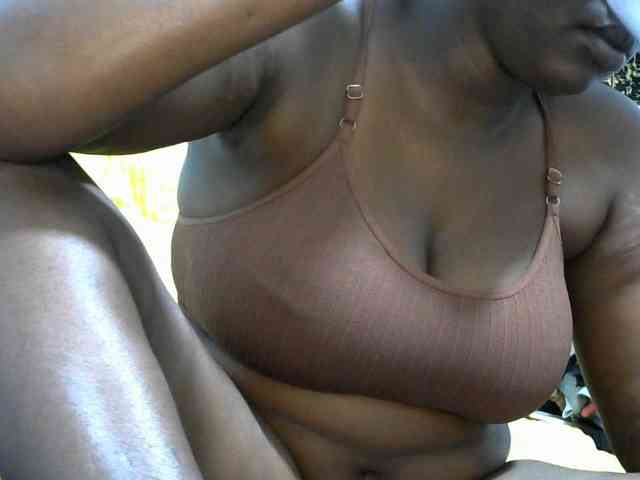 NastyEbony002 webcam