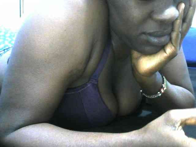 NastyEbony002 webcam