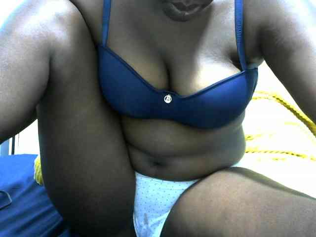 NastyEbony002 webcam