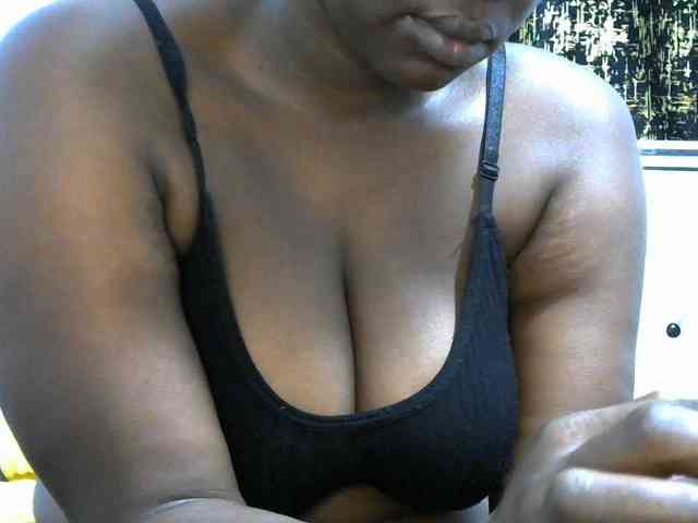 NastyEbony002 webcam