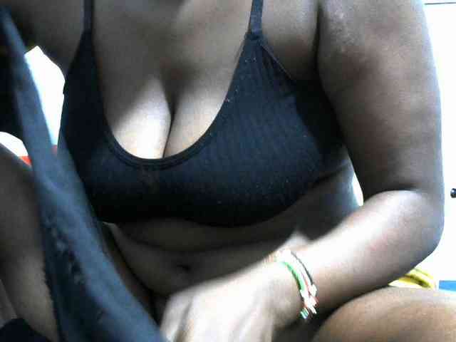 NastyEbony002 webcam