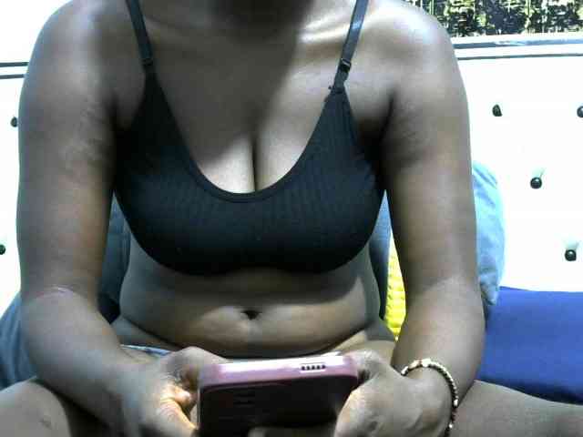 NastyEbony002 webcam