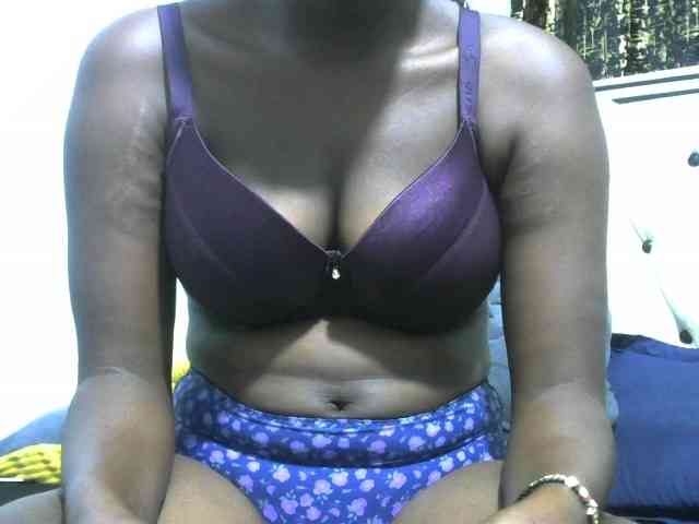 NastyEbony002 webcam