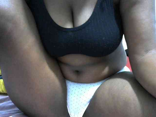 NastyEbony002 webcam