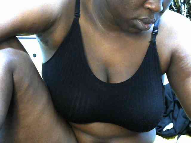 NastyEbony002 webcam