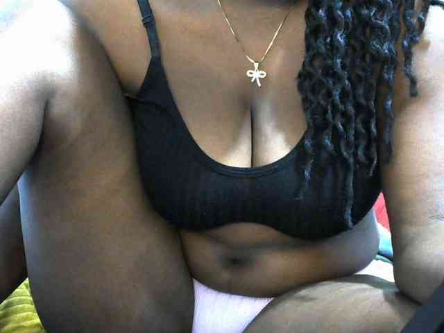 NastyEbony002 webcam