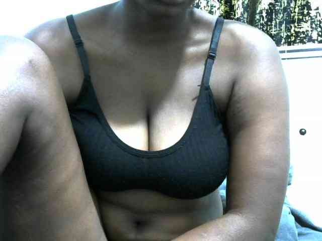 NastyEbony002 webcam