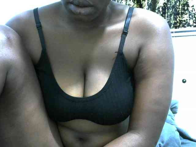 NastyEbony002 webcam